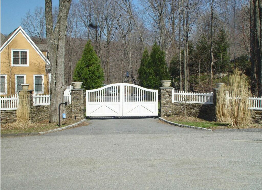 Traditional White Driveway Swing Gate