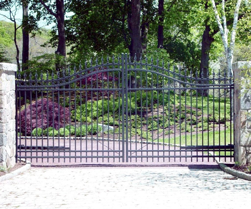 Automatic Metal Driveway Security Gate with Stone Pillars