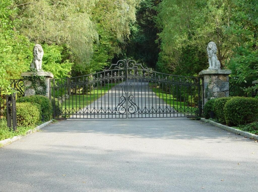 Wrought Iron Driveway Gate with Lion Statues