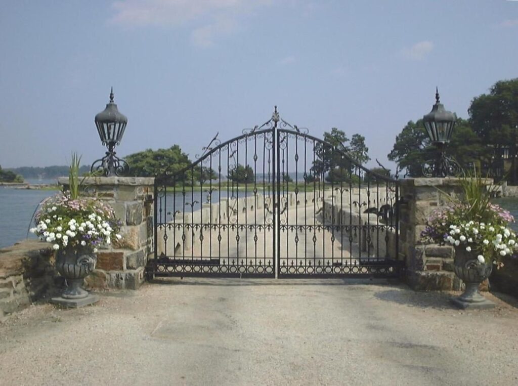 Scalloped Ornate Metal Driveway Gate with Lighting