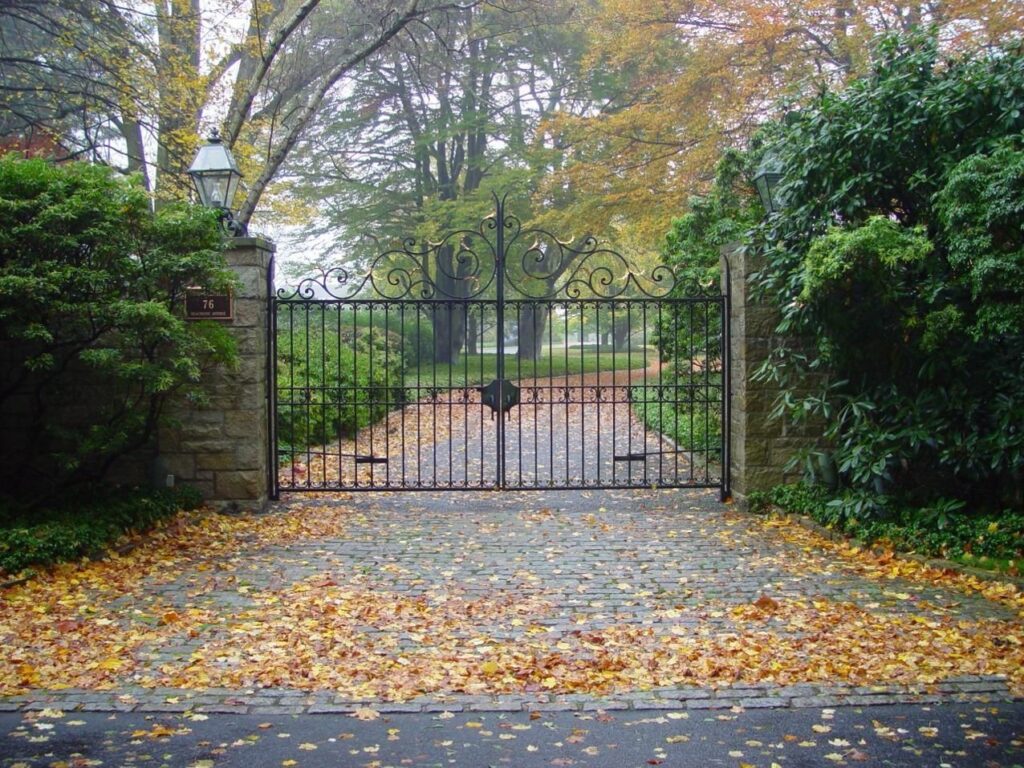 Custom Scrollwork Metal Driveway Gate