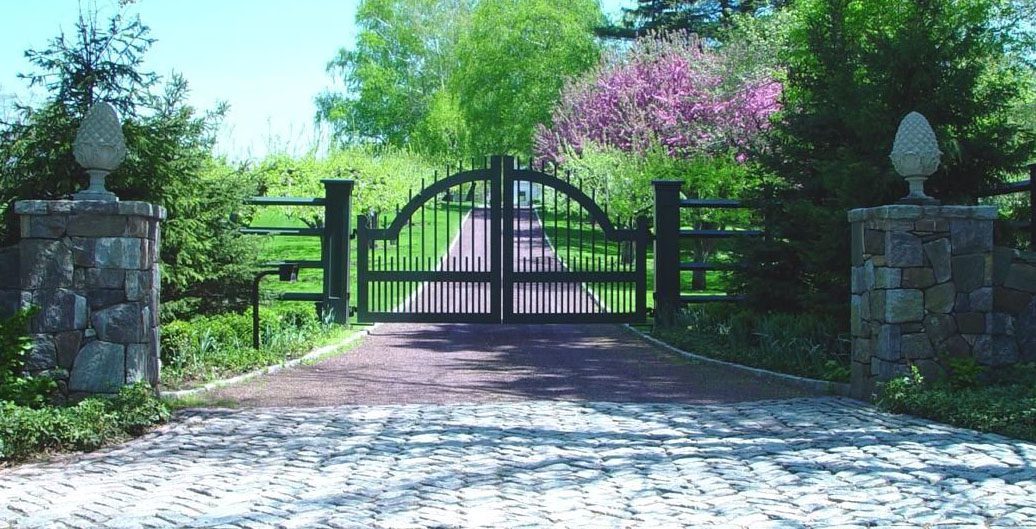 gate statuary by Tri State Gate