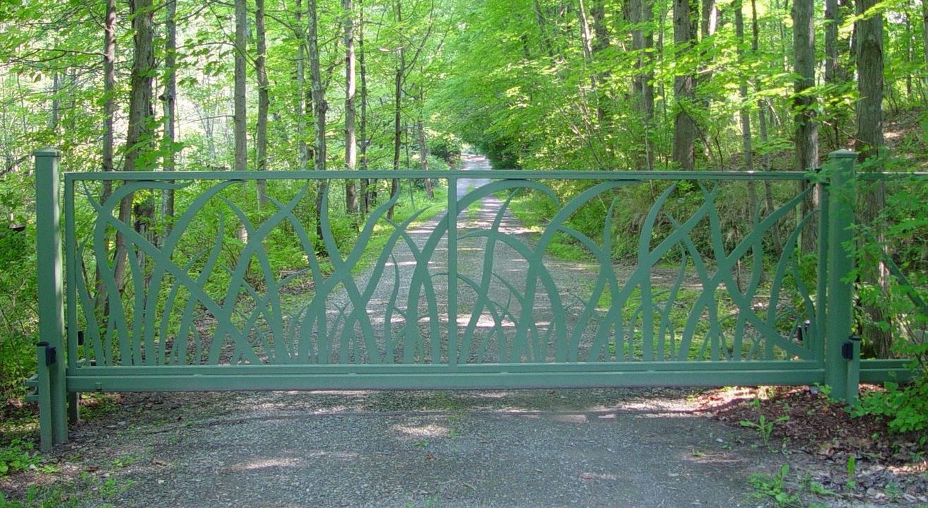 sculptural driveway gate by Tri State Gate