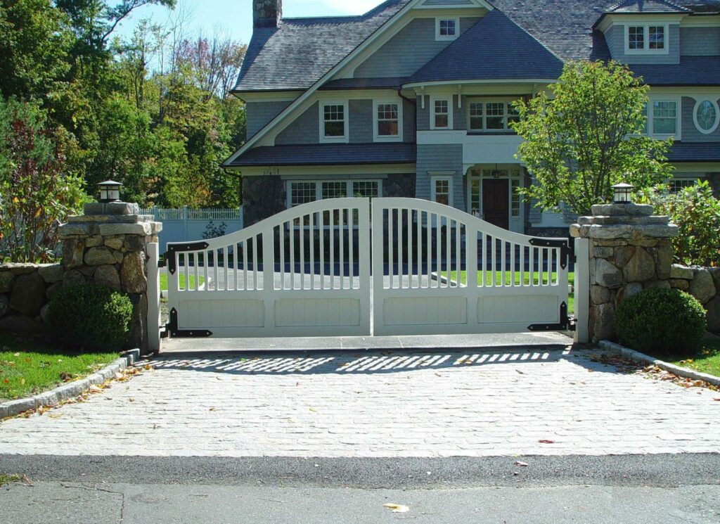 Traditional Wooden Swing Entry Gate