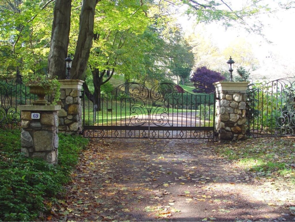 Ornate Metal Driveway Gate and Fencing