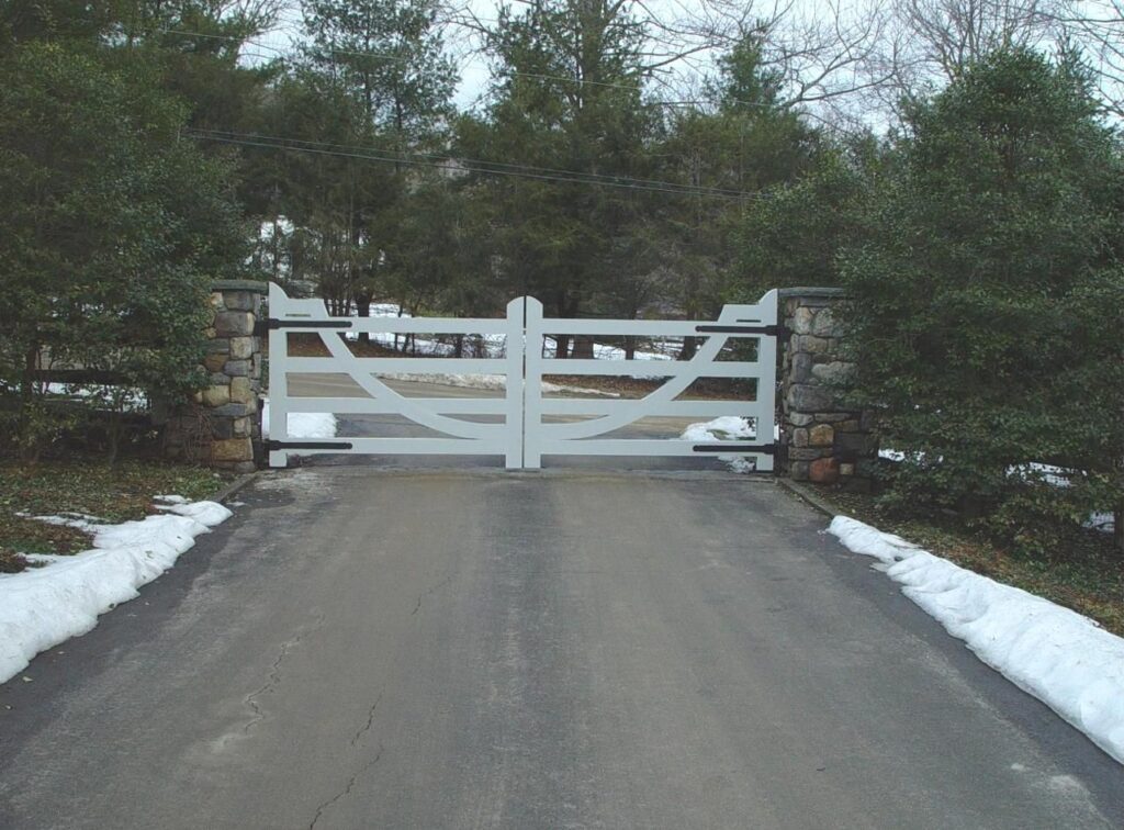 Custom Design White Wooden Driveway Gate