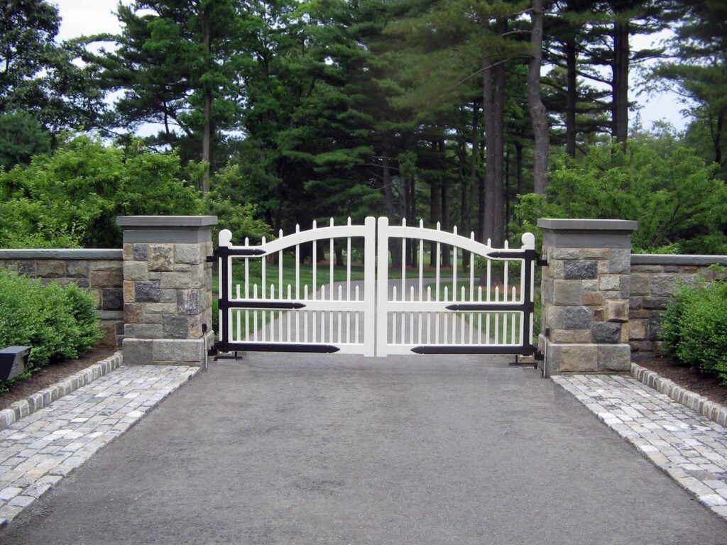 Unique Modern Wooden Driveway Gate Design