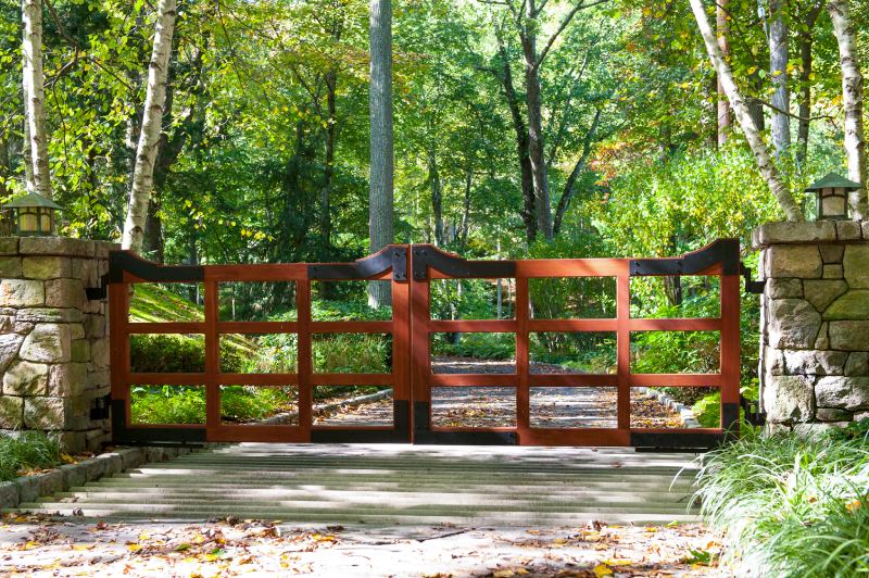 A Rectangular Pattern Modernizes This Unique Gate.