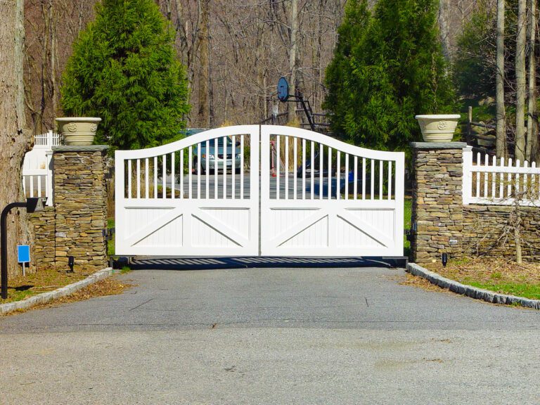 composite driveway gate with arched top