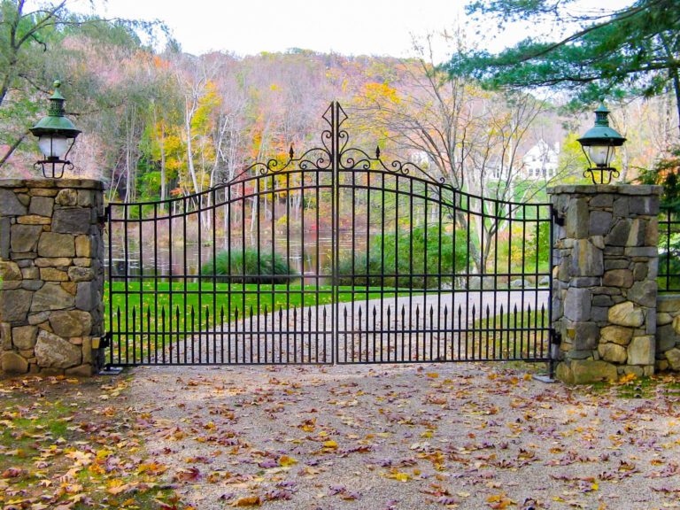 Metal driveway gates